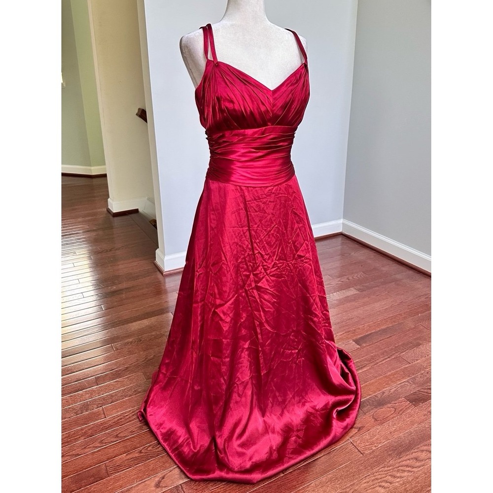 Made in USA Belsoie Red Satin Plunge Feminine Dainty Simple Gown Dress - Picture 2 of 12